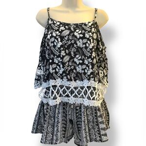 Monochrome Patterned Set Top and Shorts Medium